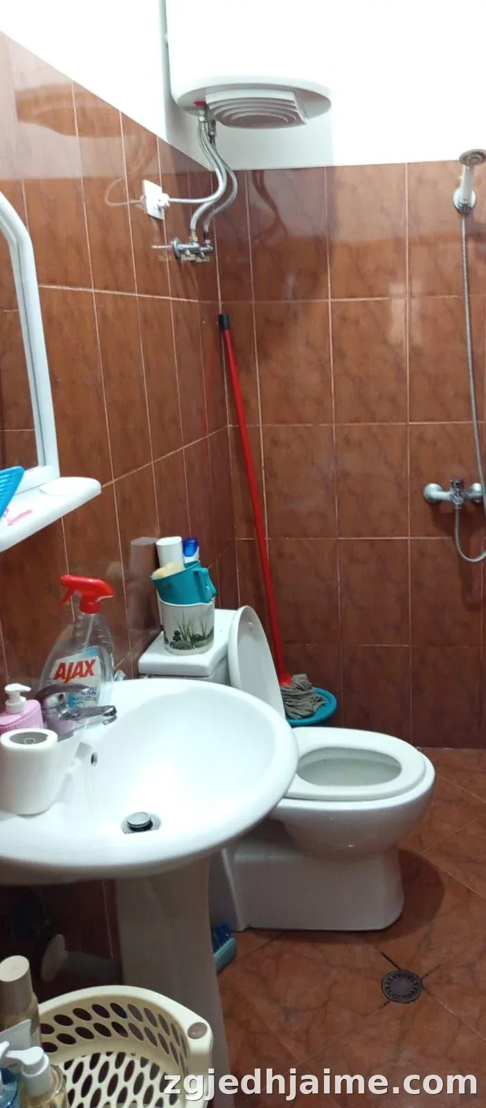GARSIONERE 20000 LEKE.ZOGU I ZI,PRANE PRO KREDIT BANK — foto 3