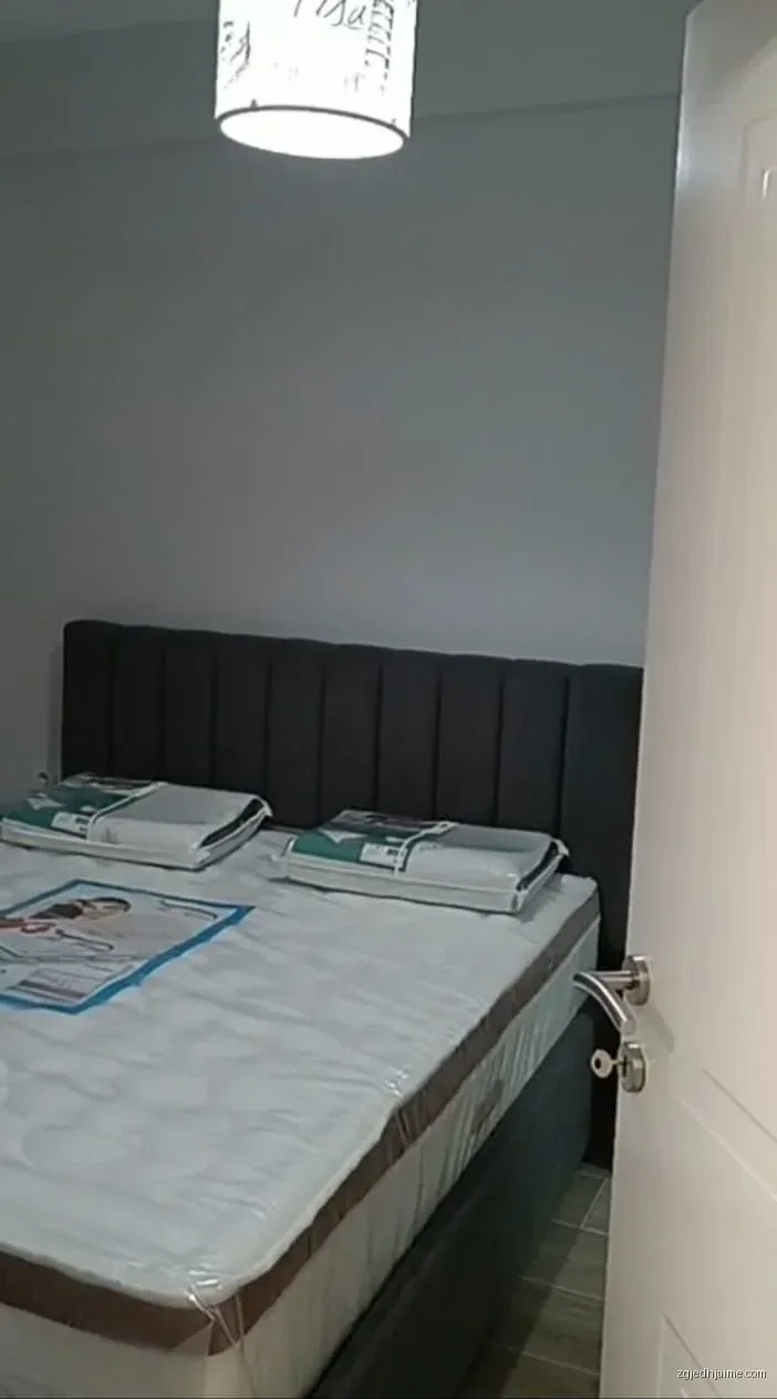 APARTAMENT 1+1. 40000 LEKE.RRUGA 5 MAJI — foto 1