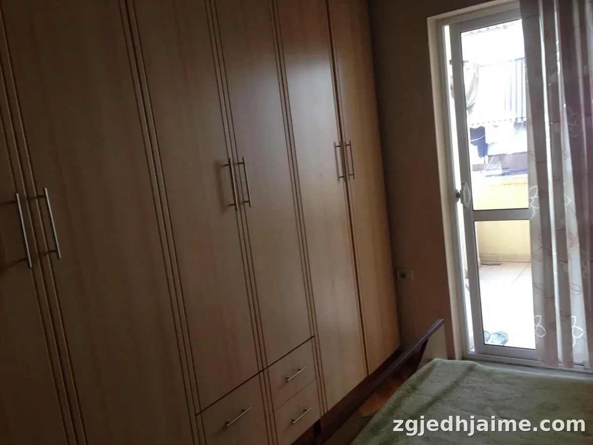 APARTAMENT 1+1. 50000 LEKE.RRUGA E ELBASANIT — foto 2