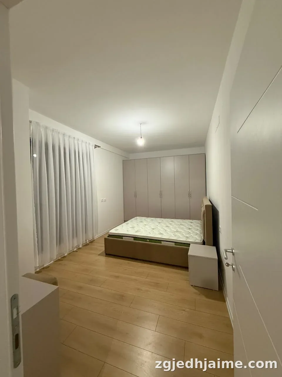 APARTAMENT 1+1 60,000 LEKE STACIONI I TRENIT — foto 5