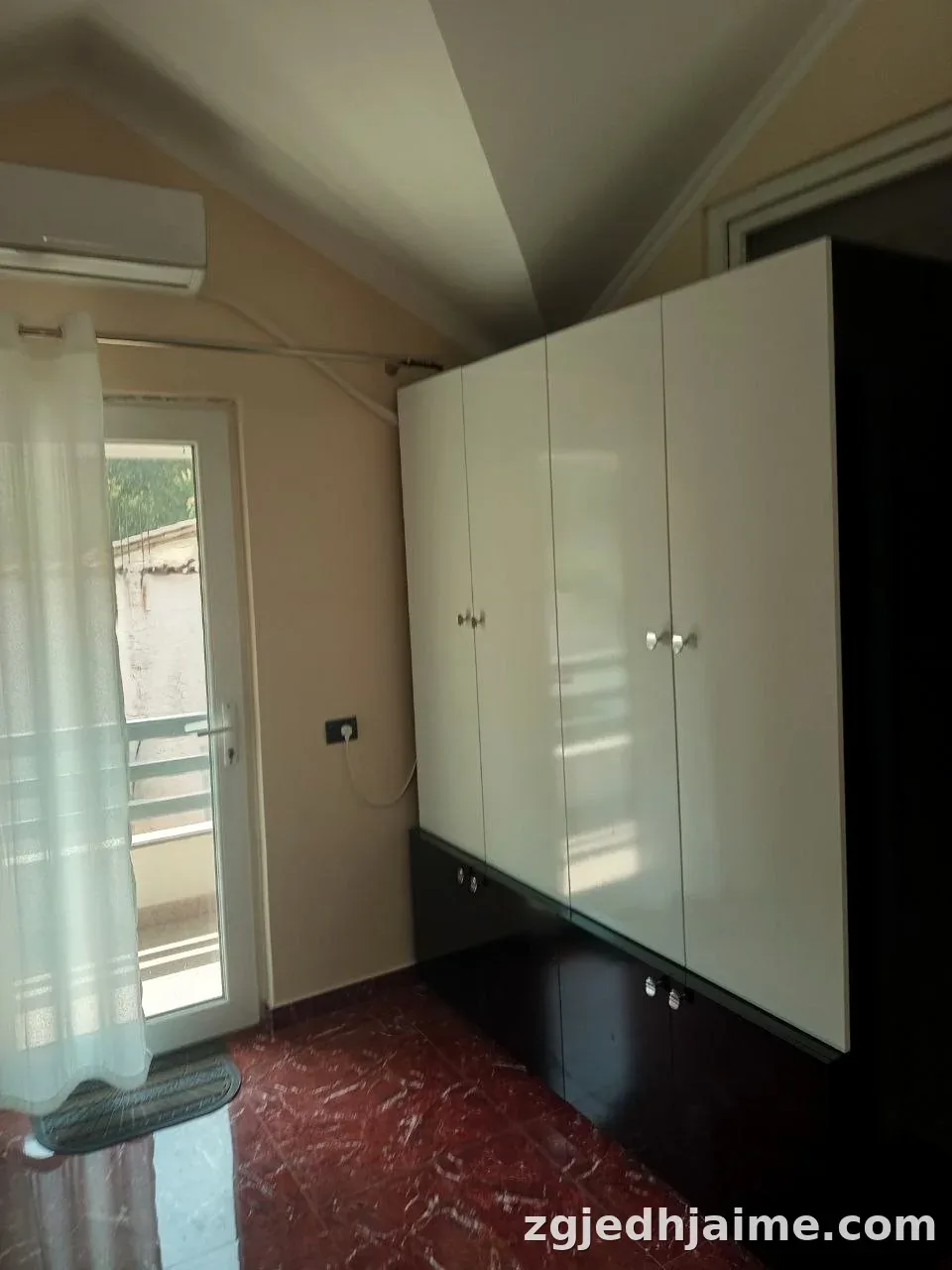 APARTAMENT 1+1 55,000 LEKE PRANE FAKULTETIT EKONOMIK — foto 5