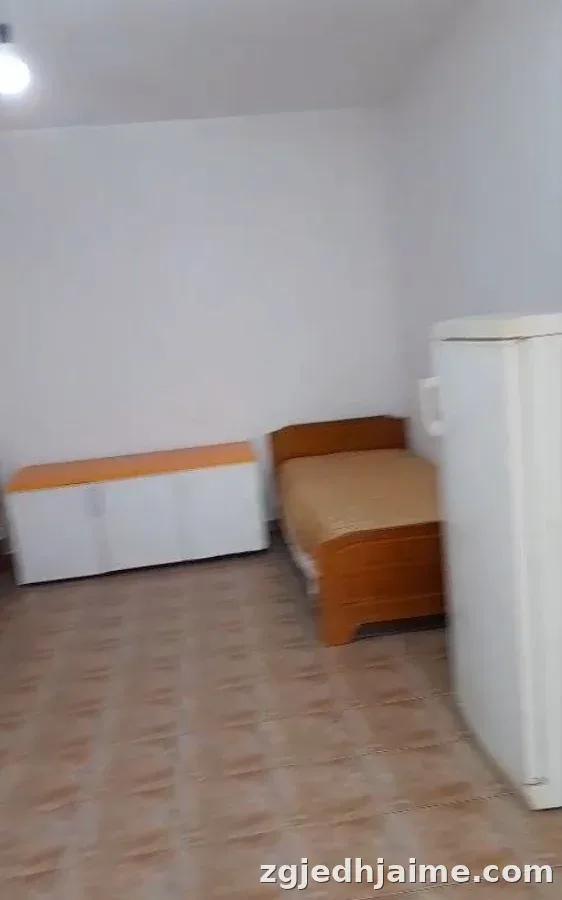 GARSONIERE 25,000 LEKE JORDAN MISJA, PRANE MECE HOTEL — foto 2