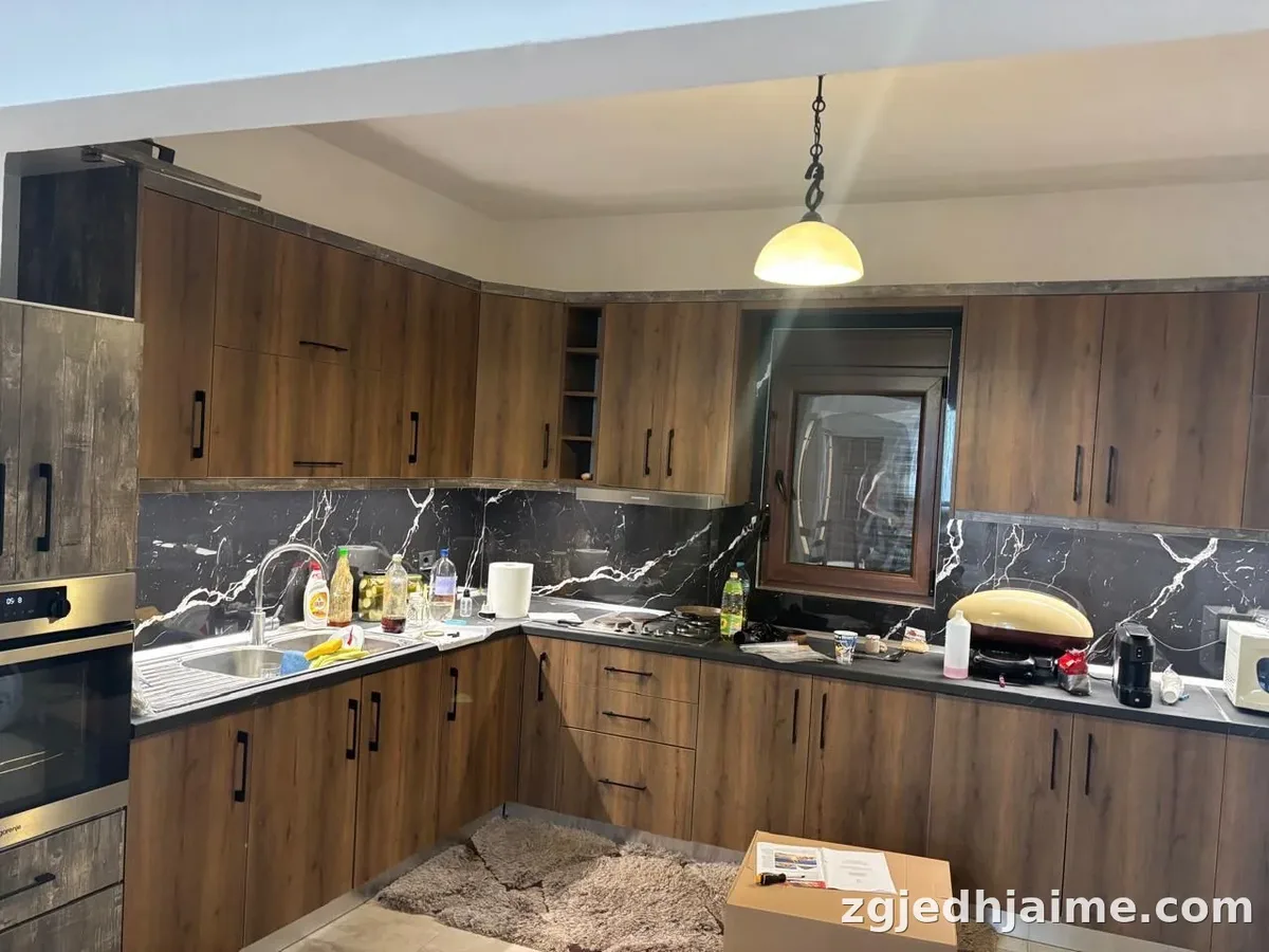 APARTAMENT 2+1. 40000 LEKE.QYTET STUDENTI — foto 1