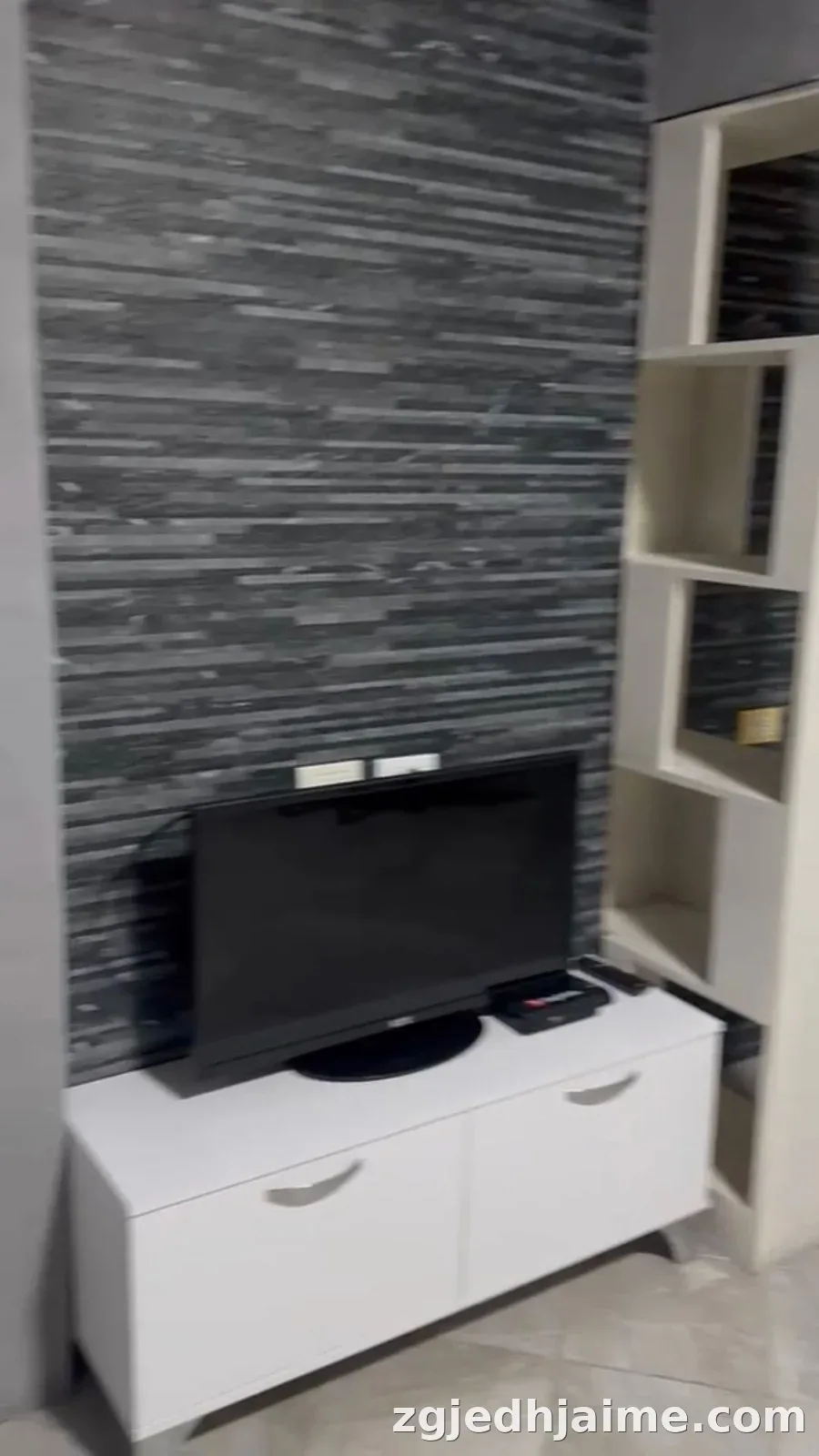 Apartament 1+1.300 euro.Ish fusha e aviacionit — foto 3