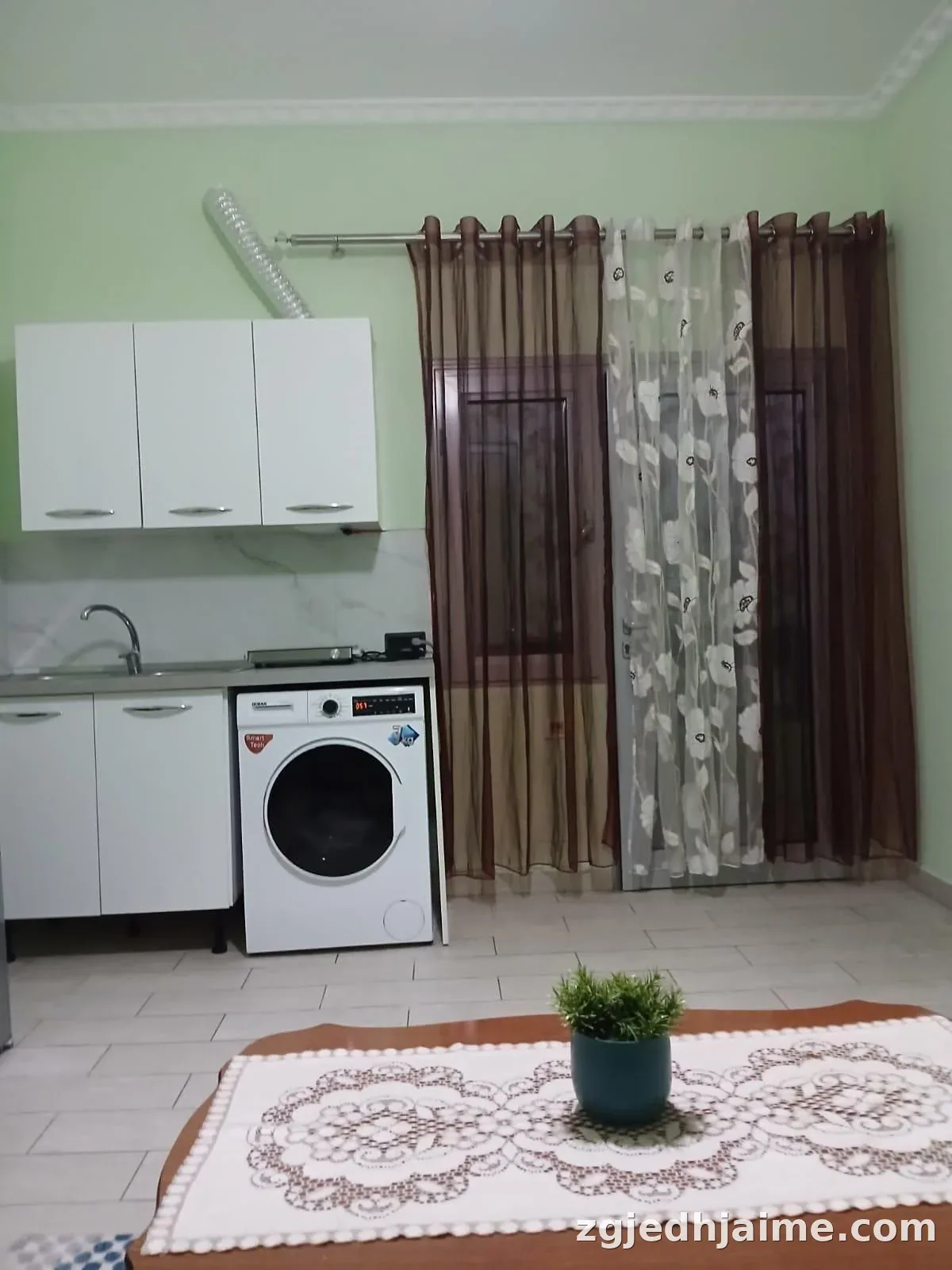 APARTAMENT 1+1. 28000 LEKE.KAFJA E RREMES — foto 4