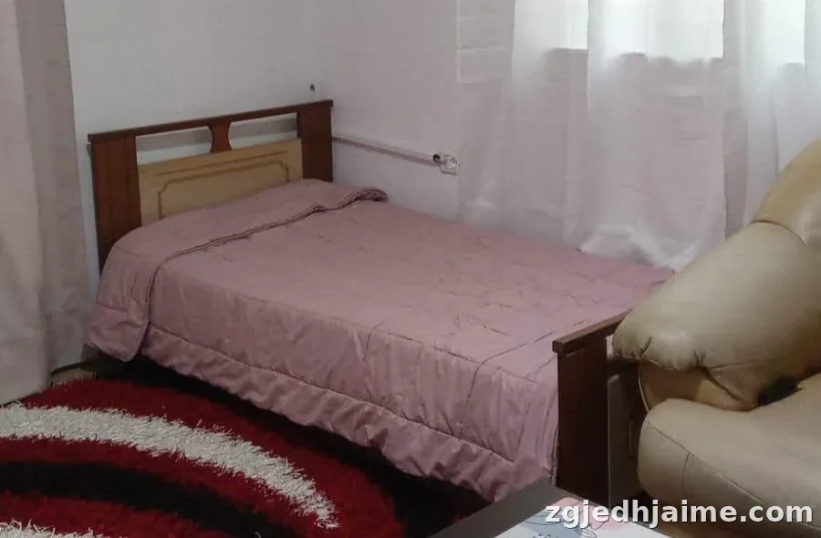 GARSIONERE 32000 LEKE.5 MAJI — foto 1