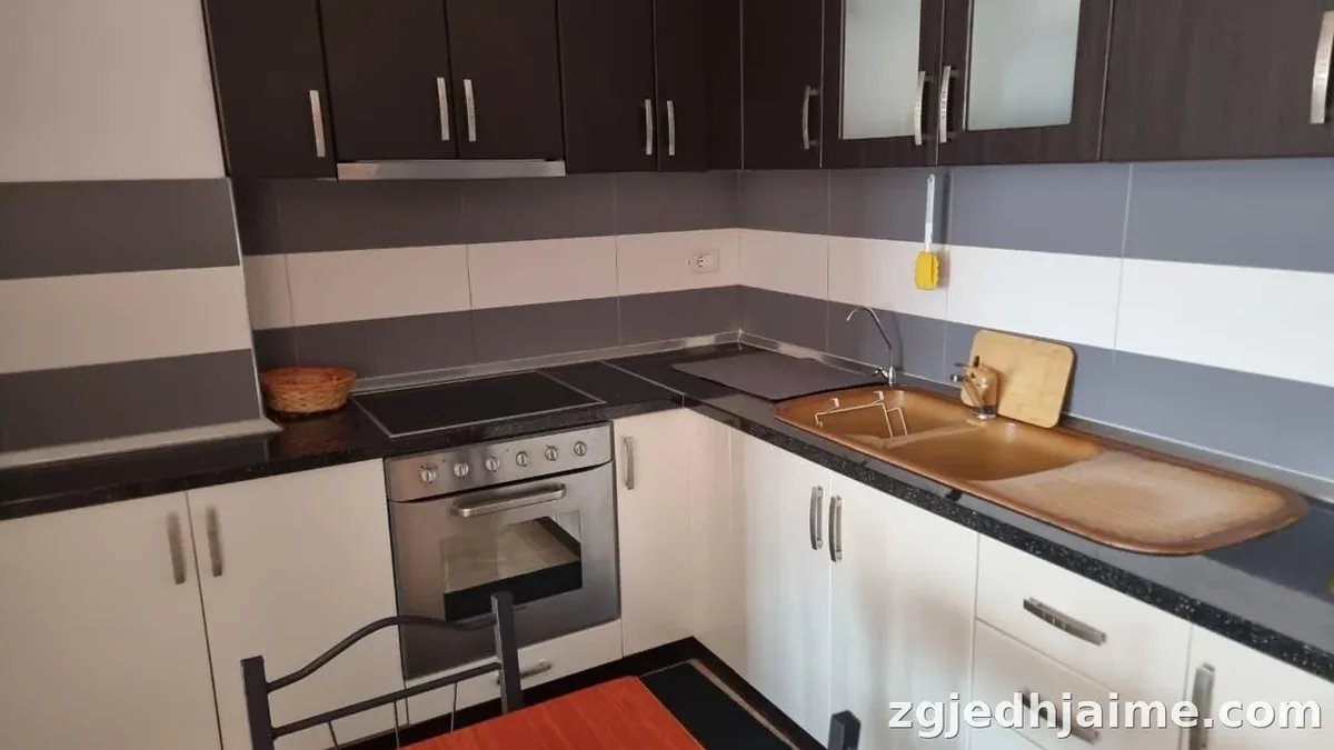 APARTAMENT 2+1+2 TUALETE. 40000 LEKE.YZBERISHT — foto 2