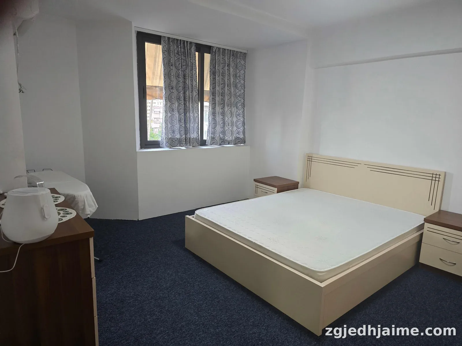 APARTAMENT 2+1. 60000 LEKE.QENDER TIRANE. — foto 1