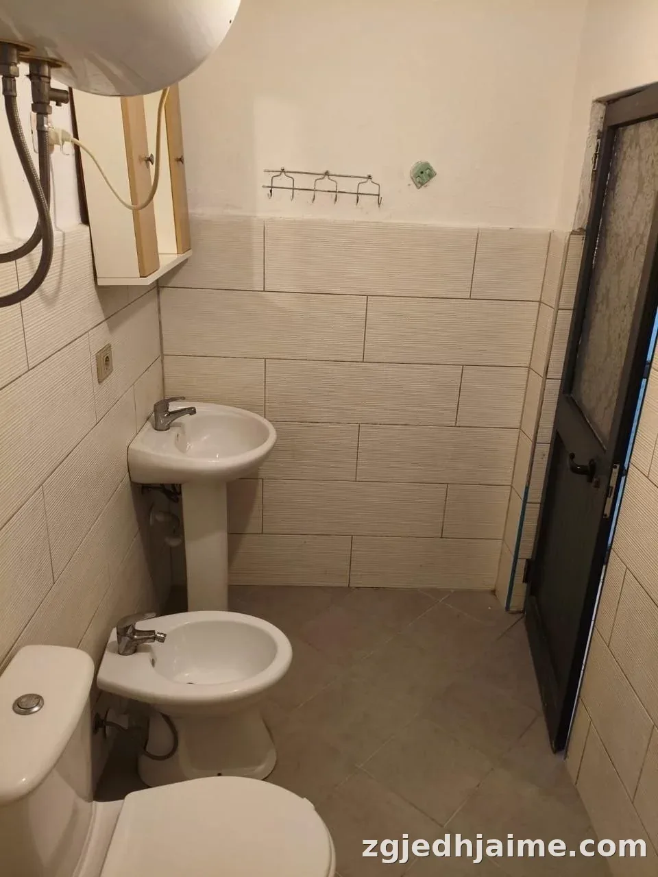 GARSONIERE 20,000 LEKE QYTET STUDENTI — foto 2