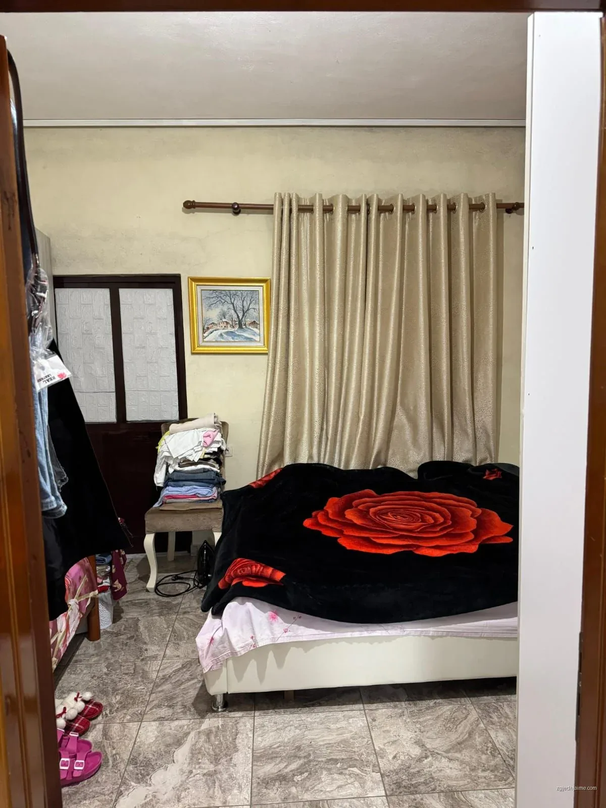 APARTAMENT 1+1. 40000 LEKE.ISH PARKU I AUTOBUZAVE — foto 4