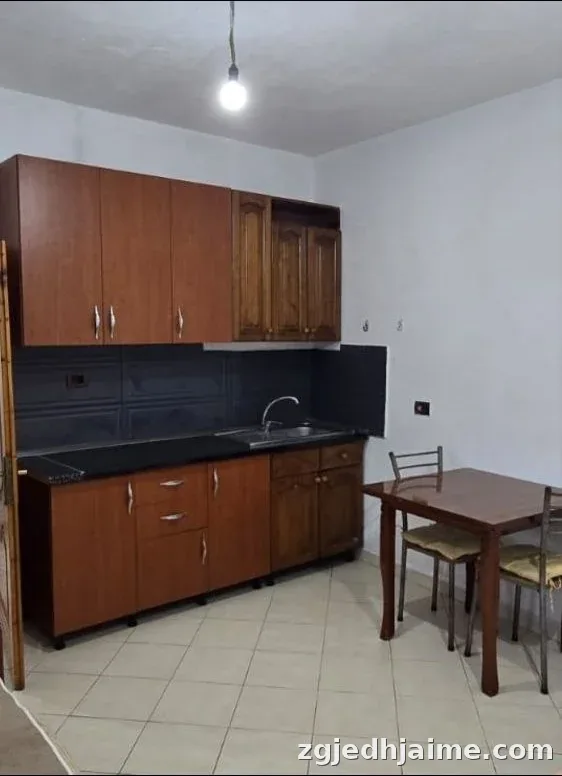 GARSONIERE 28,000 LEKE ISH-FUSHA E AVIACIONIT — foto 1