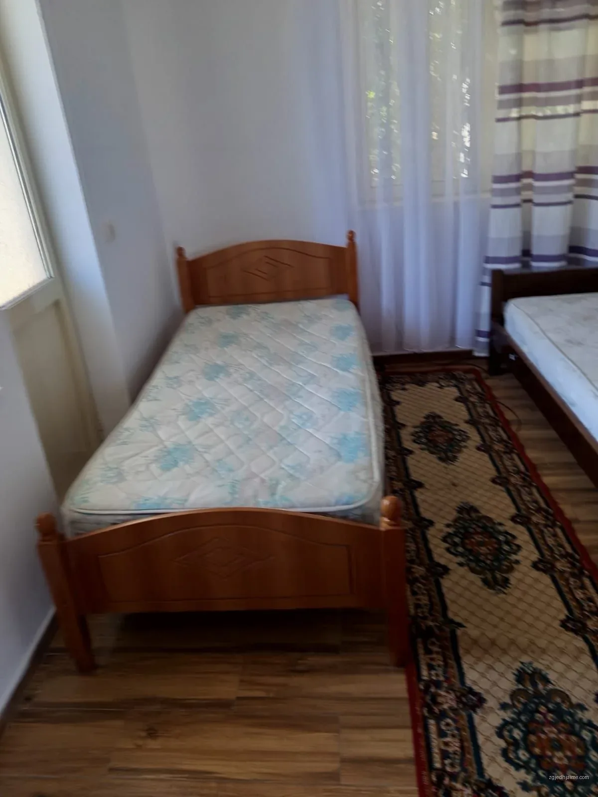 APARTAMENT 1+1. 26000 LEKE.ISH TREGU ELEKTRIK. — foto 2