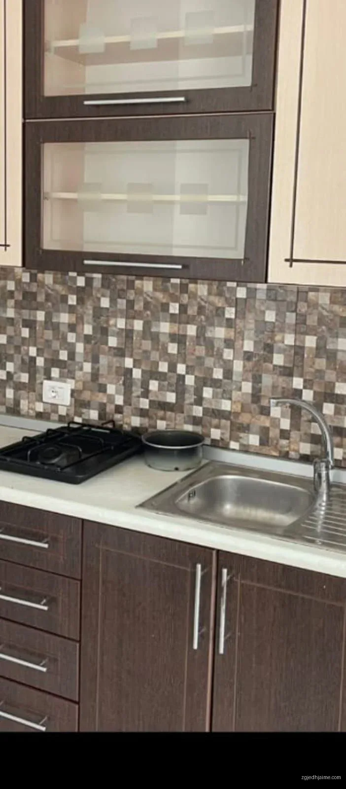 APARTAMENT 2+1. 400 EURO,DEPOT E UJIT,RRUGA FUAT TOPTANI — foto 2