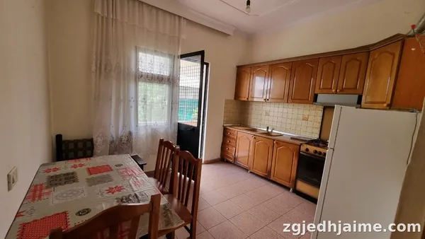 Apartament 1+1. 28000 leke.Astir