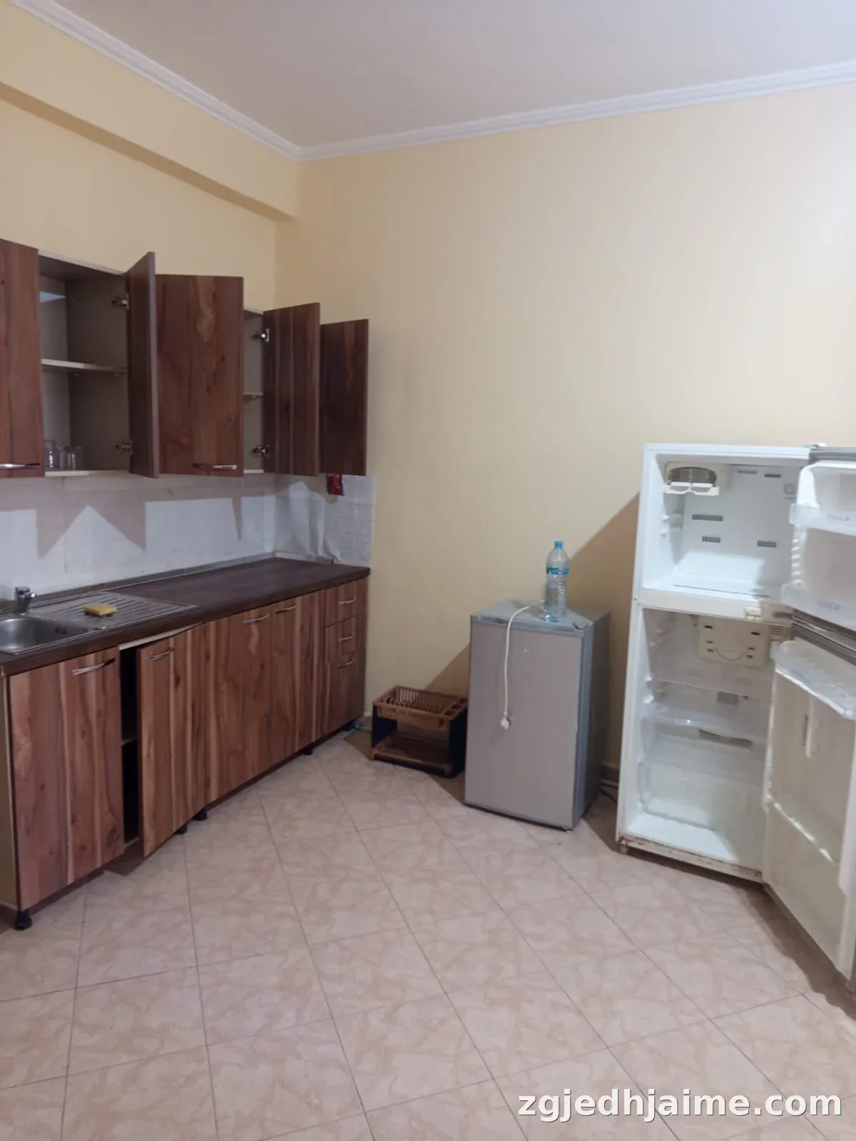 APARTAMENT 1+1. 23000 LEKE.5 MAJI — foto 2