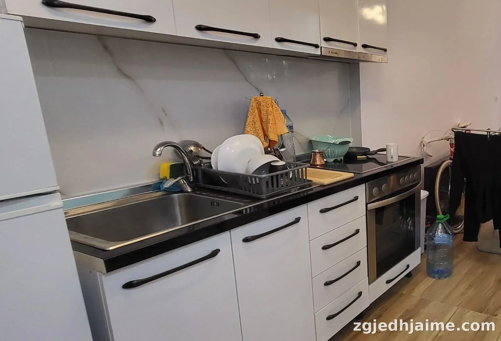GARSIONERE 22000 LEKE.PRANE SPITALIT NENE TEREZA — foto 1