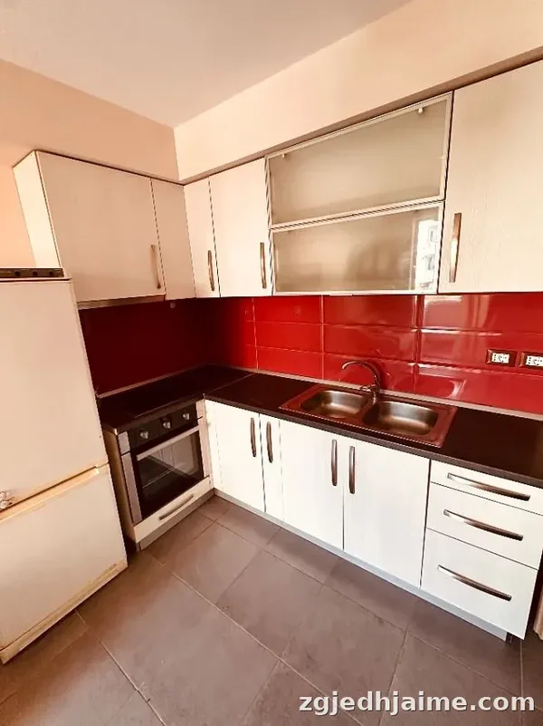 APARTAMENT 1+1 45,000 LEKE SHKOLLA E BASHKUAR